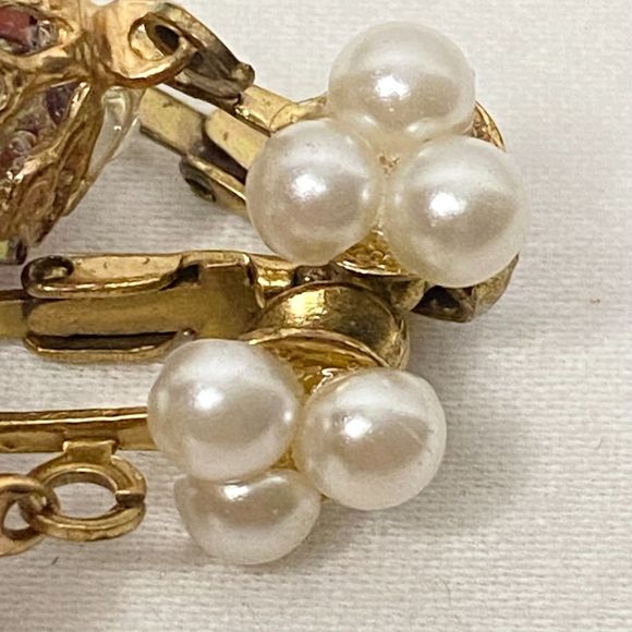 Dangle Drop Earrings Aurora Borealis Pinecomb Balls 3 Faux Pearl Cluster Clip On - Picture 5 of 8